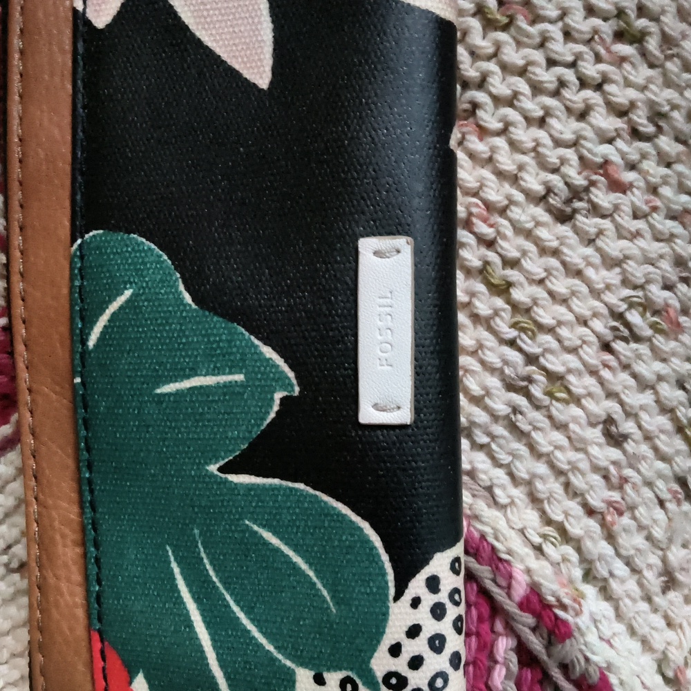 Fossil Wallet - Picture 2 of 4